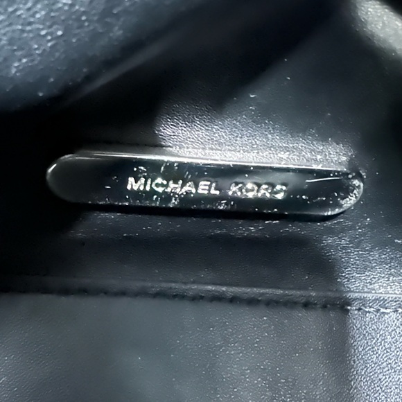 Michael - Michael Kors Black Bucket hand Bag with little dog charm - Picture 8 of 11